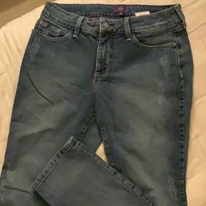 NYDJ 8P Slightly Distressed Jeans